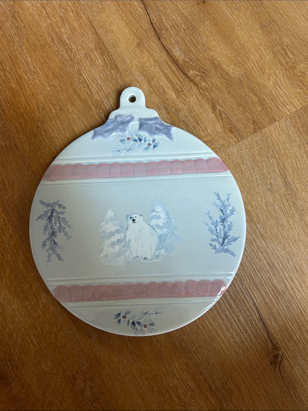 Pfaltzgraff Ceramic Polar Bear Ornament hot pad plate.